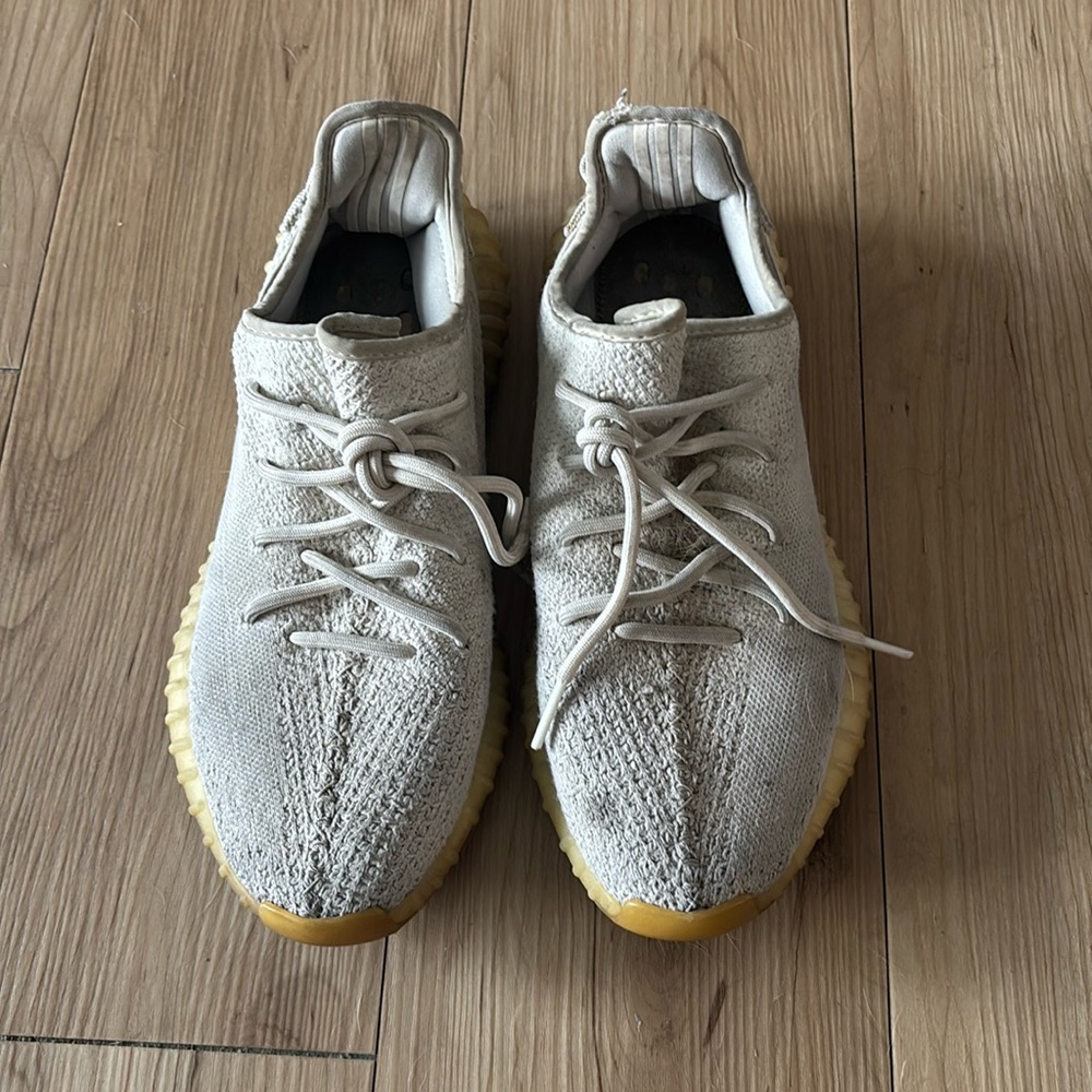 YEEZY 350 White Sneakers